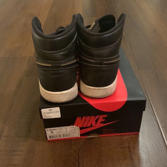 Air Jordan 1s “City of Flight” Black and Gold - Picture 3 of 3